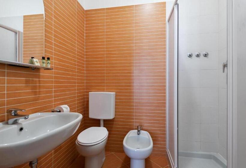 חדר סטנדרט יחיד, Riva