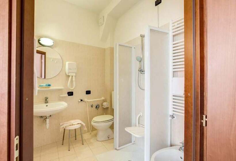 اتاق استاندارد چهار تخته, Roma