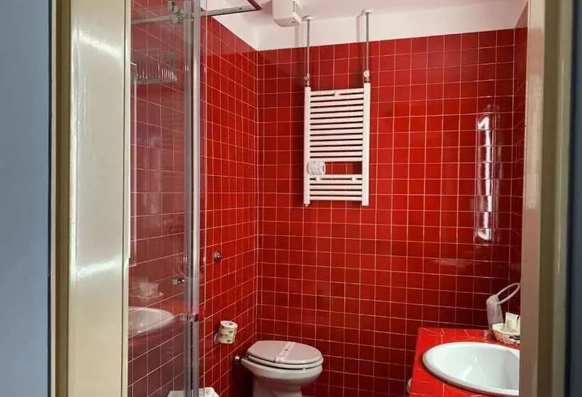 اتاق استاندارد سه نفره, Roma