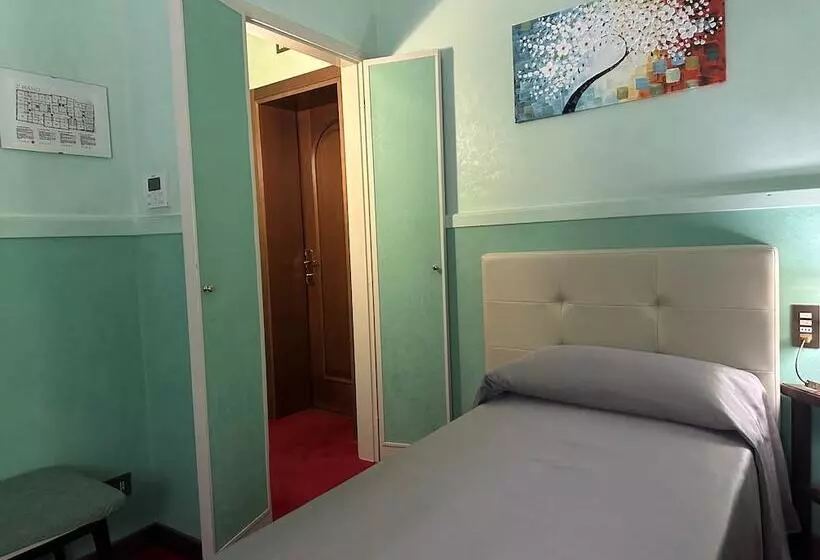 اتاق استاندارد یک نفره, Roma