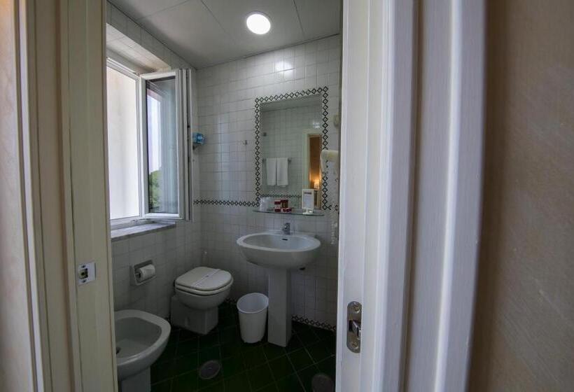 חדר סטנדרט, Scapolatiello