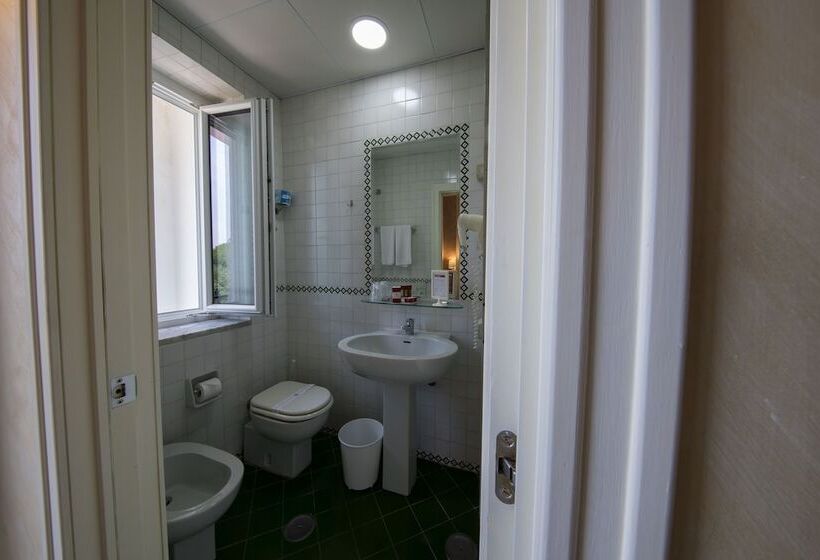 חדר סטנדרט, Scapolatiello