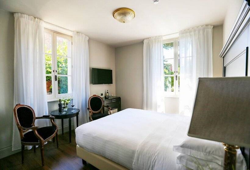 高级大房间, Vannucci