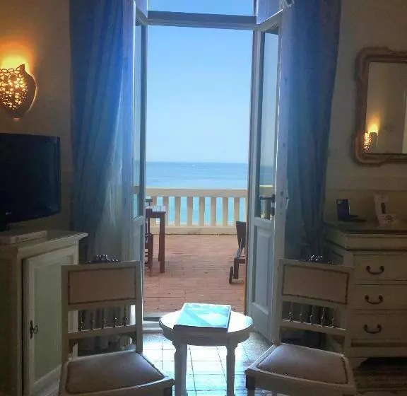 オーシャンビュースタンダードルームバルコニー付き, Villa Las Tronas Hotel & Spa