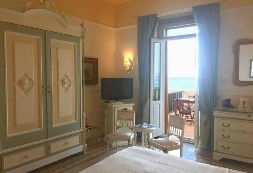 オーシャンビュースタンダードルームバルコニー付き, Villa Las Tronas Hotel & Spa