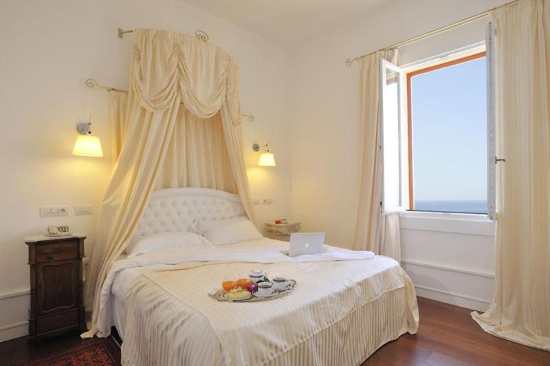 Люкс Вид на Море с Гидромассажем, Villa Las Tronas Hotel & Spa