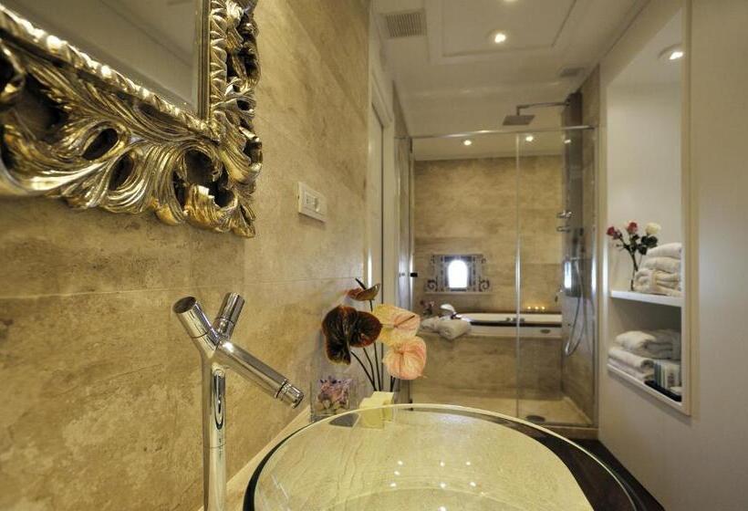 Superior suite with terrace, Villa Las Tronas Hotel & Spa