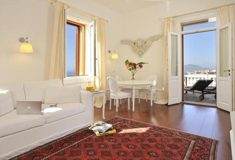 Superior suite with terrace, Villa Las Tronas Hotel & Spa