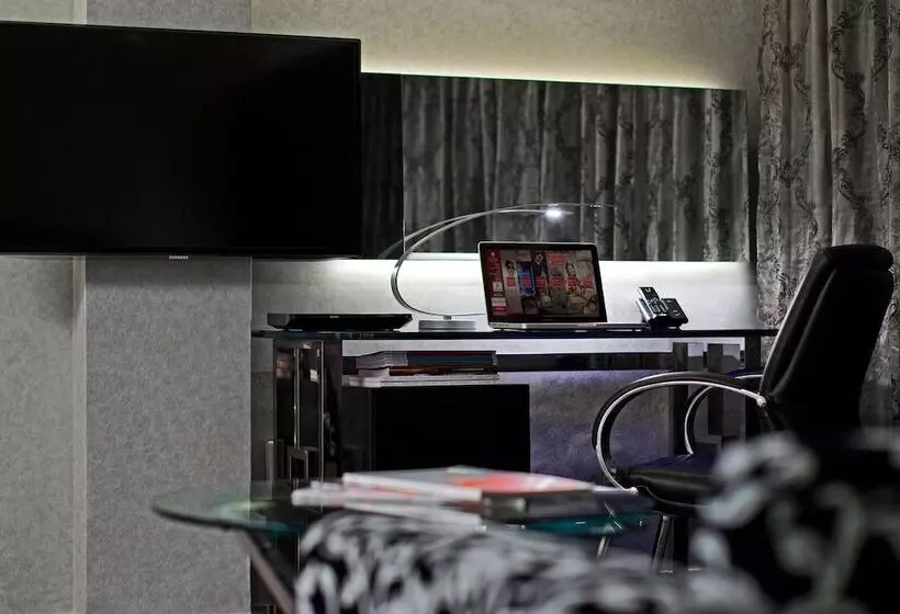 استودیو اجرایی, Kew Green Hotel Wanchai Hong Kong