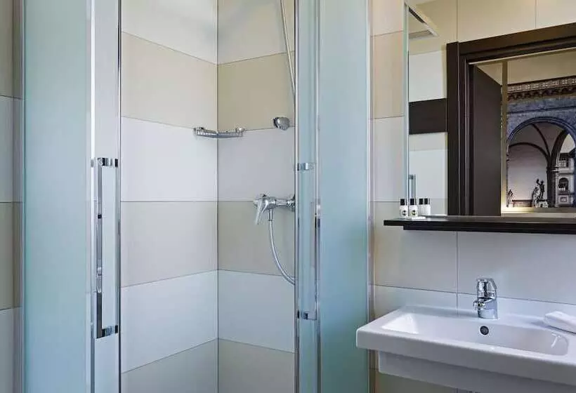スタンダード４人部屋, B&b Hotel Firenze Nuovo Palazzo Di Giustizia