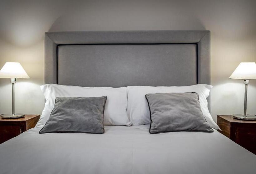 اتاق لوکس یک تخته, Boutique Hotel Borgo