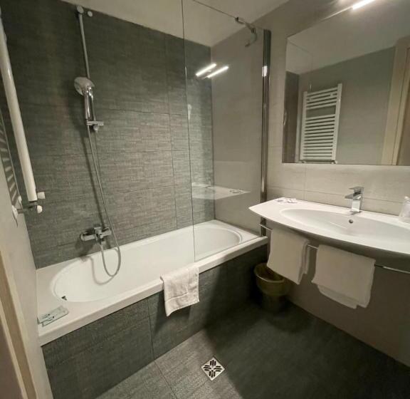 디럭스 룸, Albatros