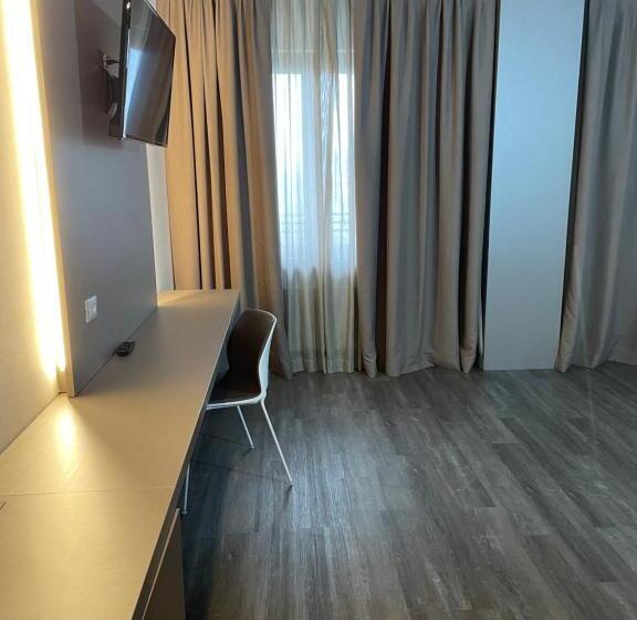 디럭스 룸, Albatros