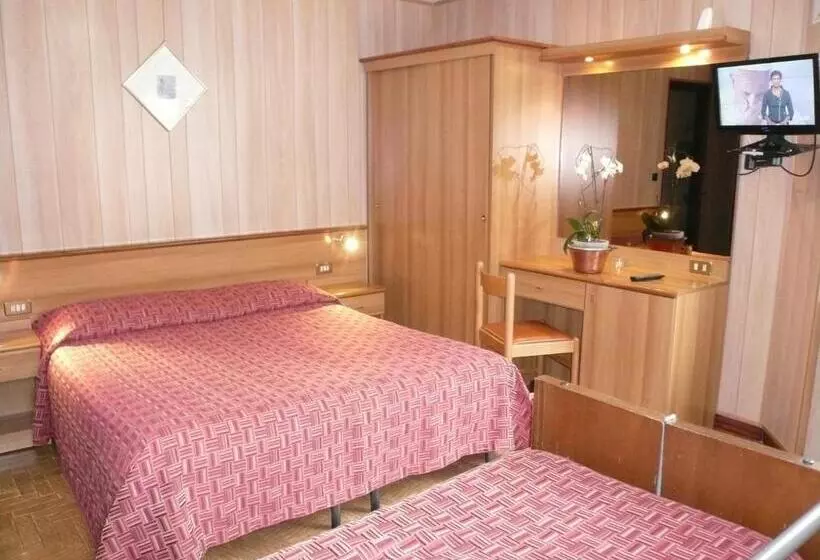 スタンダードトリプルルーム, Albergo Panice