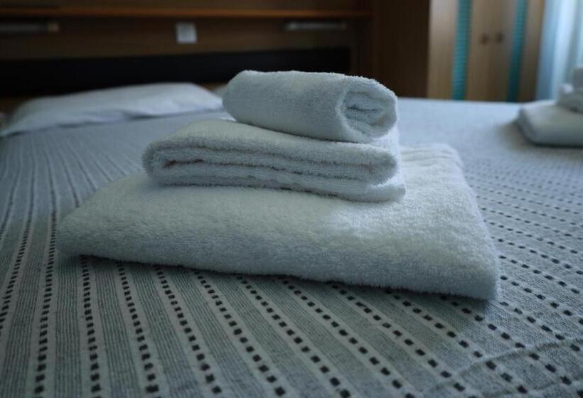 Quarto Estandar Individual, Albergo Stella Di Mare
