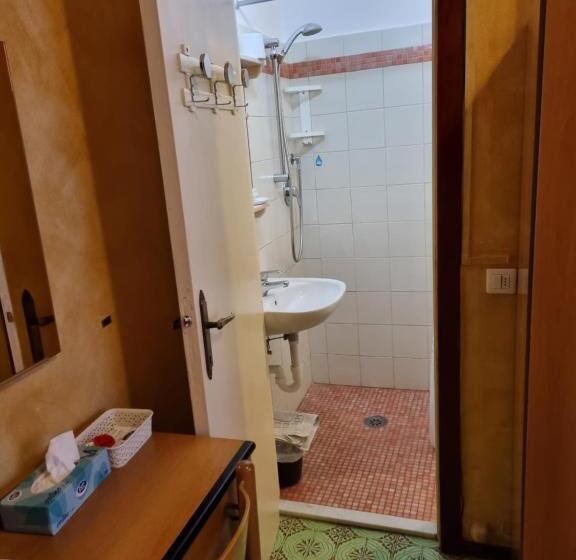 غرفة قياسية مزوَّدة بشُرفة, Albergo Stella Di Mare