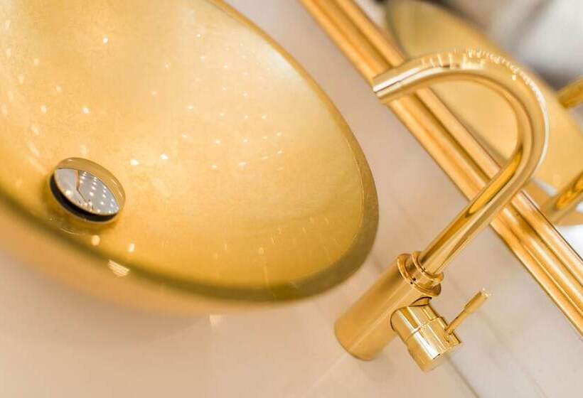 غرفة قياسية, Aurora