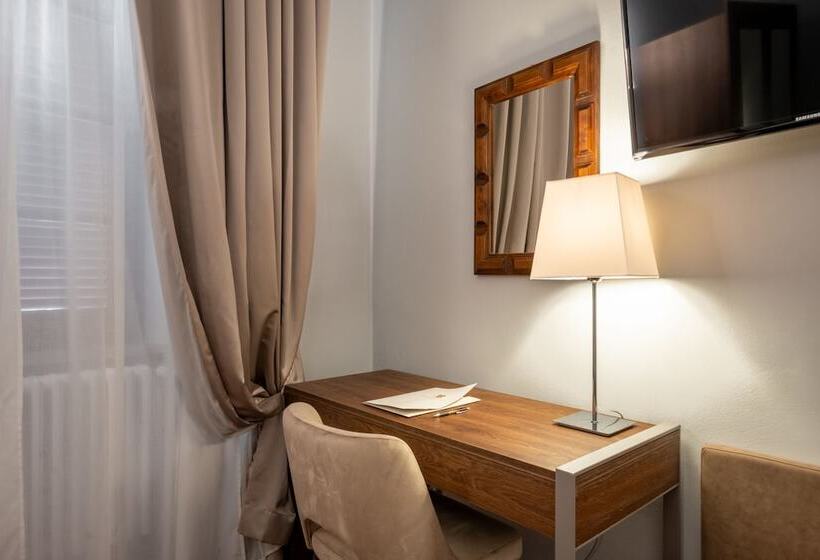 غرفة سوبيريور, Bosone Palace