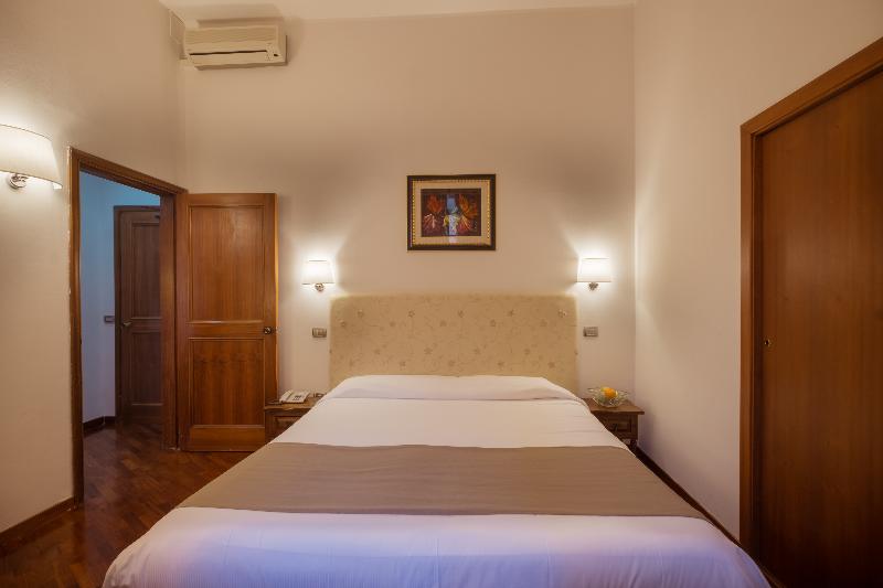 غرفة عائلية, Bosone Palace