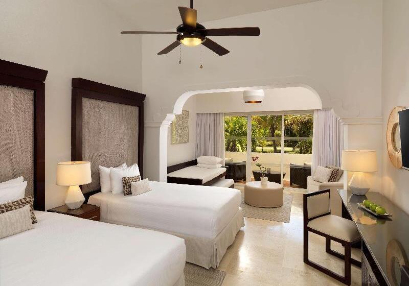 جناح جونيور, Bosone Palace