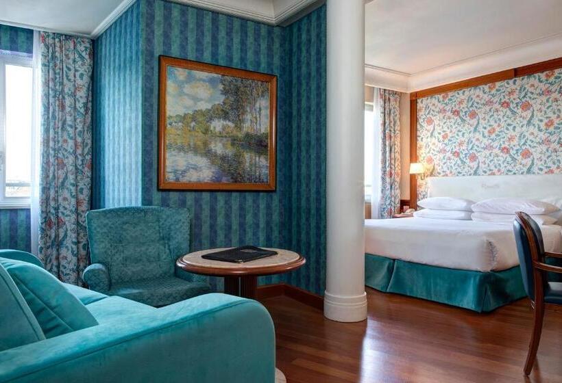 اتاق لوکس, Capitol Milano