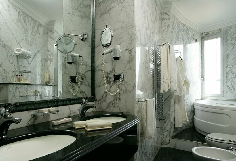 اتاق استاندارد سه نفره, Capitol Milano