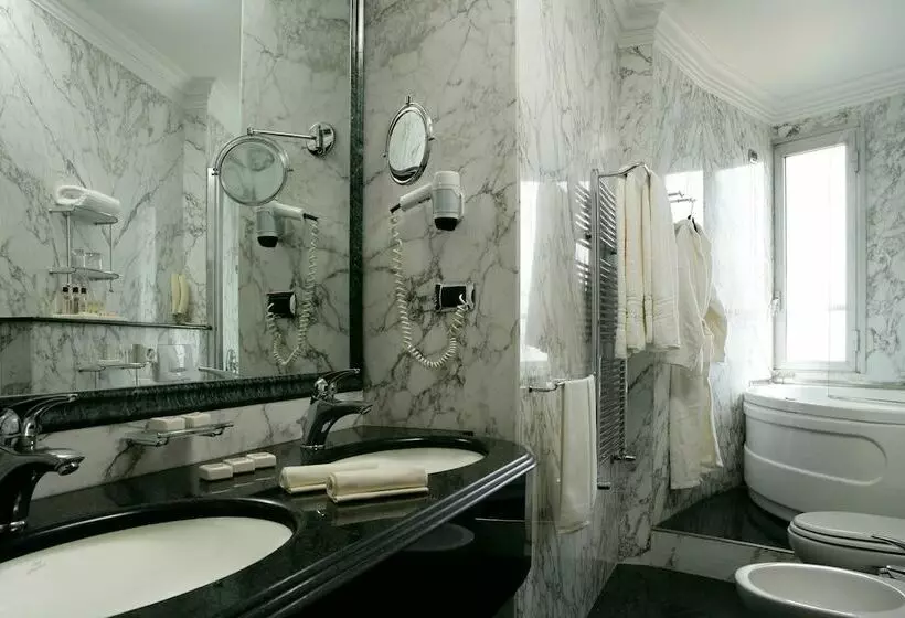 اتاق استاندارد سه نفره, Capitol Milano
