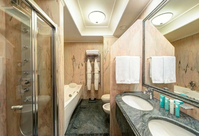 اتاق استاندارد سه نفره, Capitol Milano