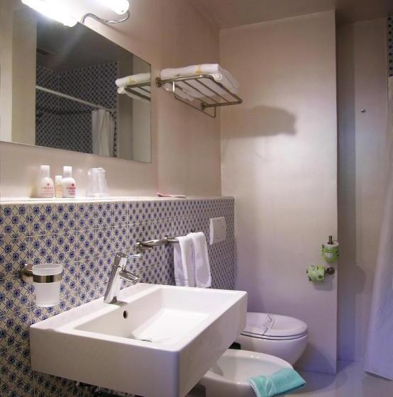 غرفة سوبيريور, Carasco