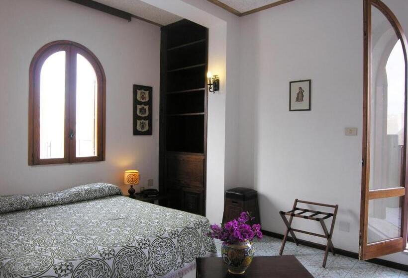 جناح جونيور مطلّ علي البحر, Carasco