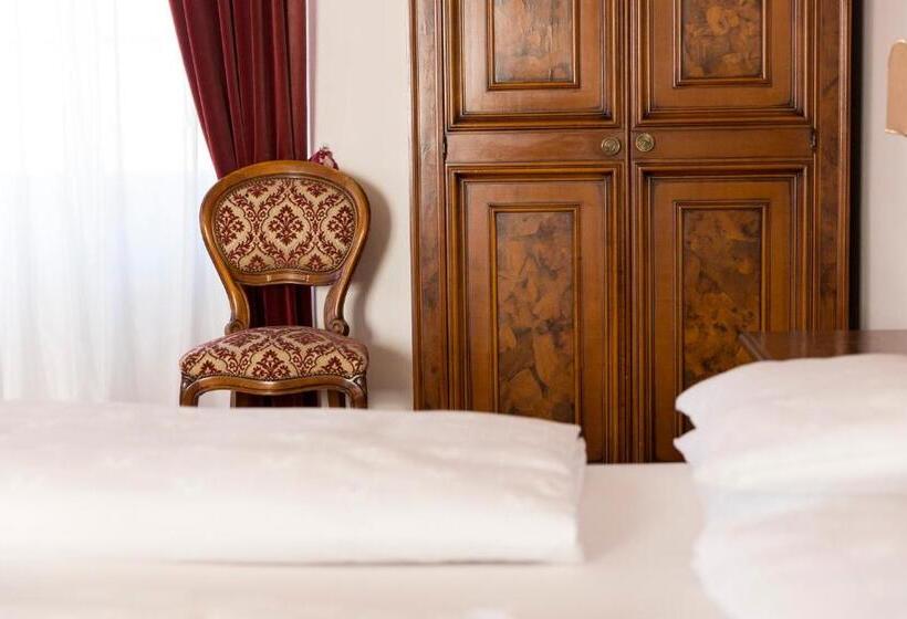 标准间, Castel Rundegg