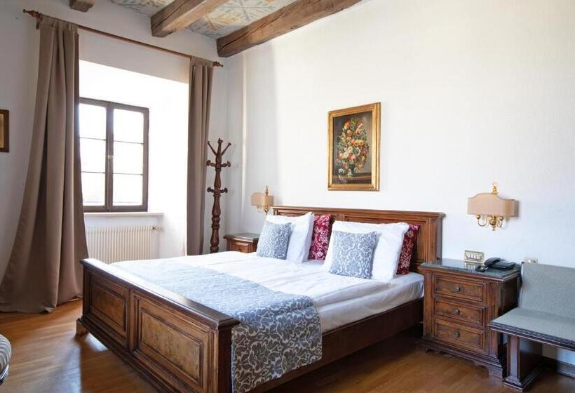 标准间, Castel Rundegg