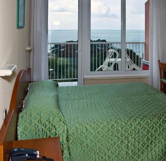 Номер Стандарт Вид на Море, Cristallo