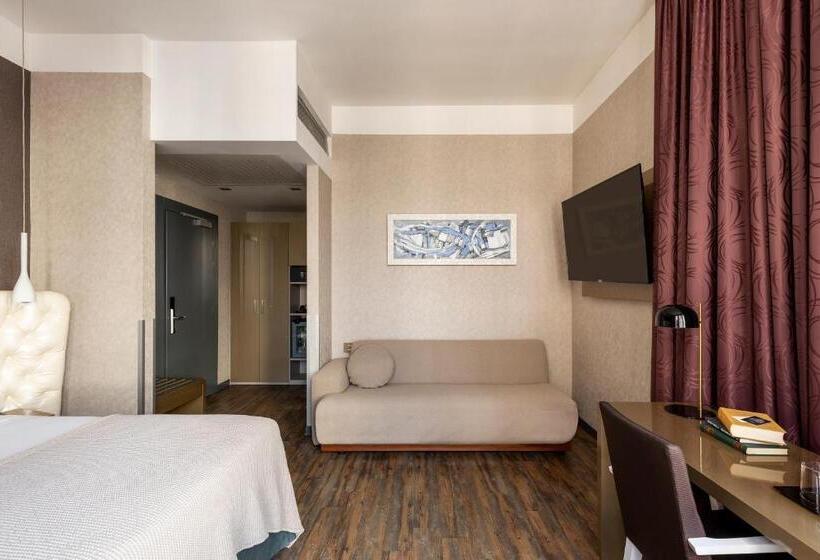 سوییت جونیور, C Hotels Atlantic