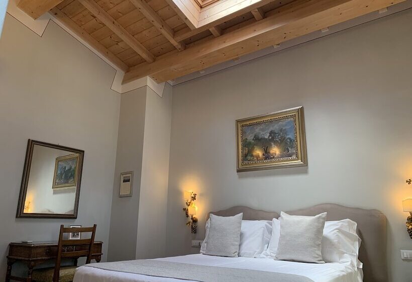 Camera Superiore Vista Città, David