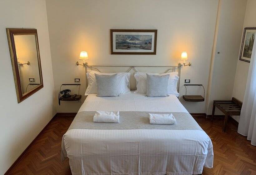 Camera Tripla Classica con Balcone, David