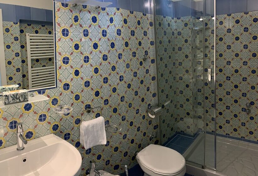 Camera Standard, David