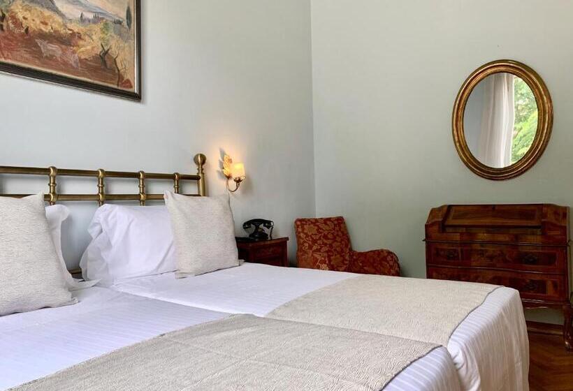 Camera Standard, David