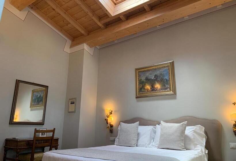 Camera Superiore Vista Città, David