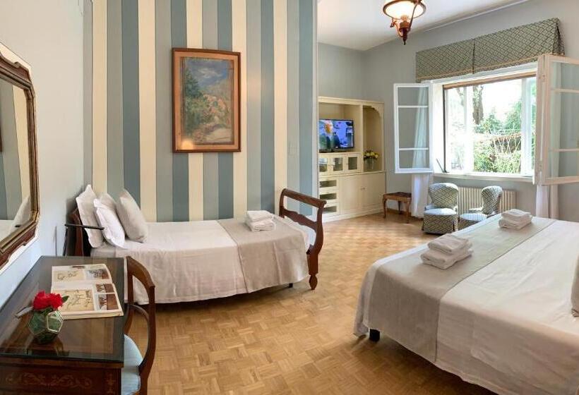 Camera Tripla Classica, David