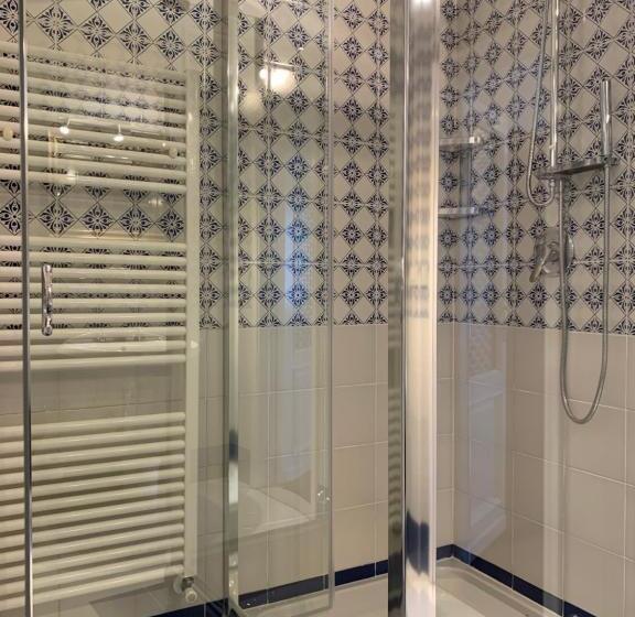 Camera Tripla Classica con Balcone, David