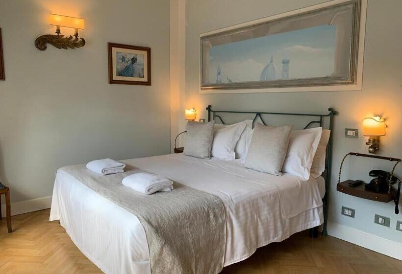 Camera Standard con Balcone, David