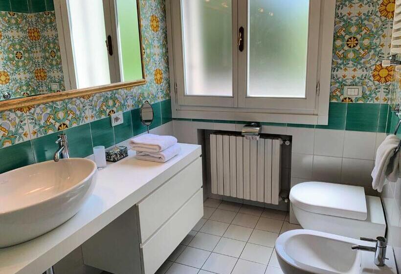 Camera Standard con Balcone, David