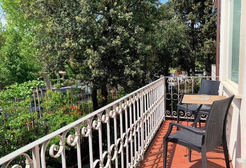 Camera Standard con Balcone, David