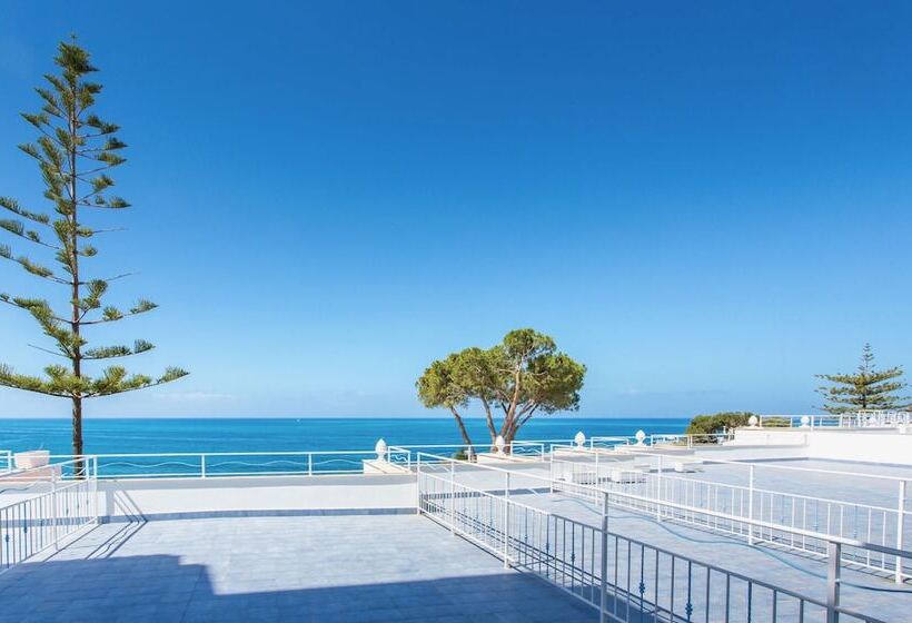 اتاق سوپریور چهار تخته, Ferretti