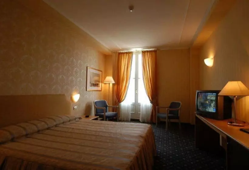 Superior room with lake view, Grand Hotel Menaggio