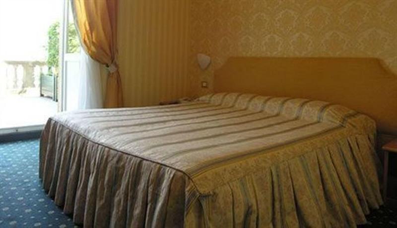 Номер Стандарт Вид на Озеро, Grand Hotel Menaggio