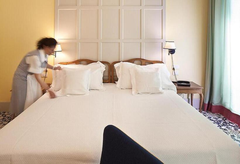 غرفة قياسية مطلّة علي البحر, Regina Isabella Resort Spa Restaurant