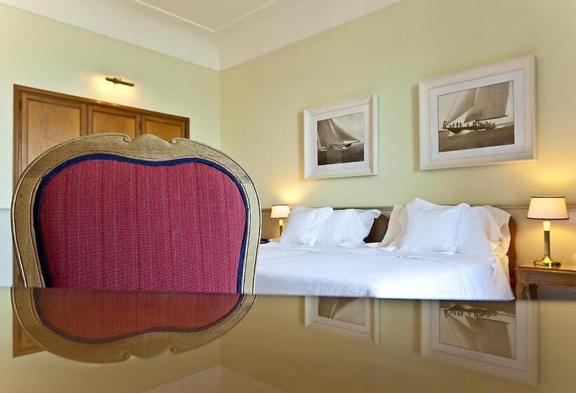 Номер Superior Вид на Море с Балконом, Regina Isabella Resort Spa Restaurant