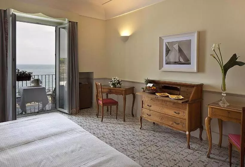 バルコニーつきオーシャンビュースーペリアルーム, Regina Isabella Resort Spa Restaurant